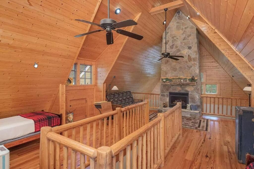 Quiet Getaway At Wayward Cottage Pisgah 外观 照片